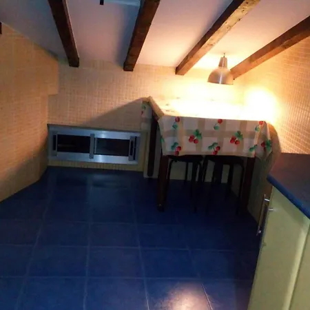 2 Bedrooms With Wifi At バラカルド