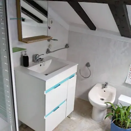 2 Bedrooms With Wifi At